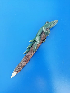 un crayon crocodile