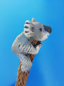 un crayon koala de profil